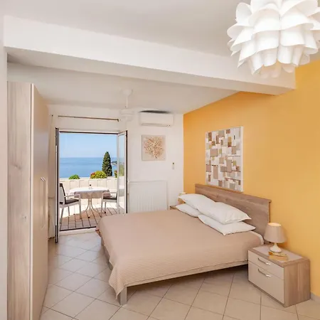 Apartment Mirela *