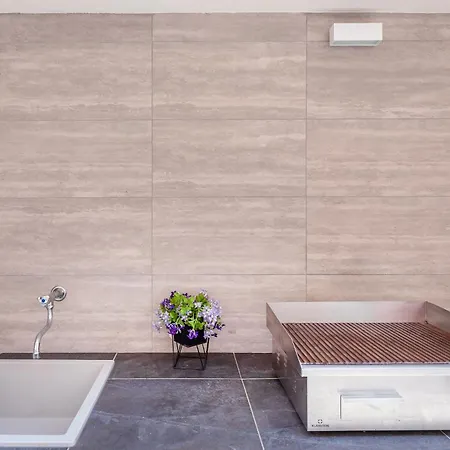 Mirela 아파트 믈리니