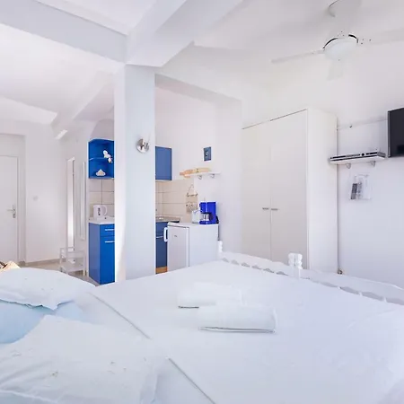 Mirela Apartment *