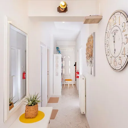 Mirela Apartment